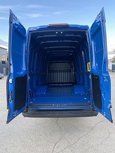 Цельнометаллический фургон Iveco Daily (база)