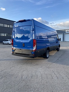 Цельнометаллический фургон Iveco Daily (база)